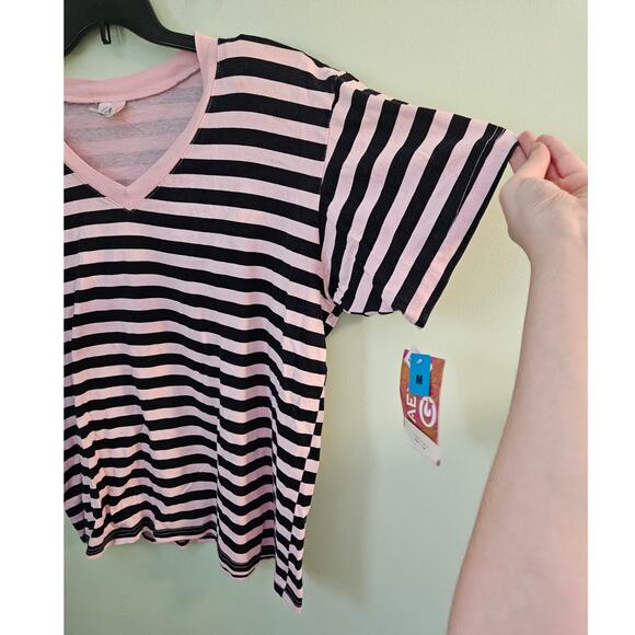 NEW VINTAGE Michael G 90s Striped Tee w/ Small Hole Defect ~ Medium Made in USA - Picture 4 of 14